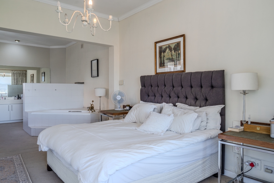 3 Bedroom Property for Sale in Oranjezicht Western Cape